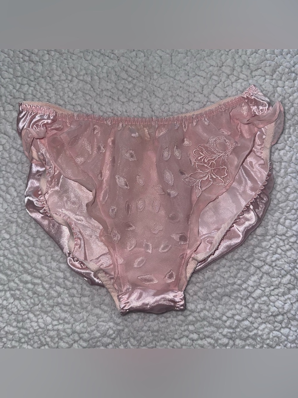 VTG Gold Label Victoria's Secret Baby Pink Sheer Floral Lace Panties Coquette L